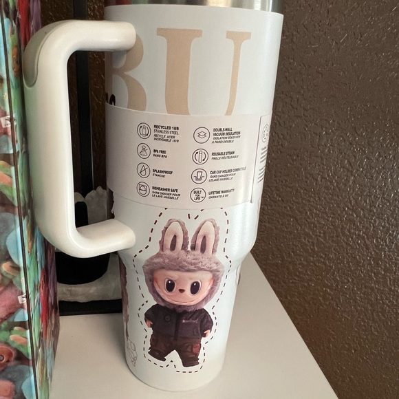 Stanley X Labubu Limited Edition Multicolor Quencher H2.0 Tumbler 40 oz NIB - Picture 9 of 13